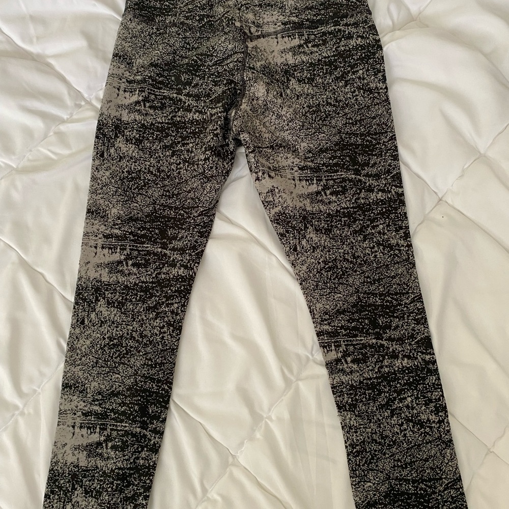 Athleta Elation Glades 7/8 tight